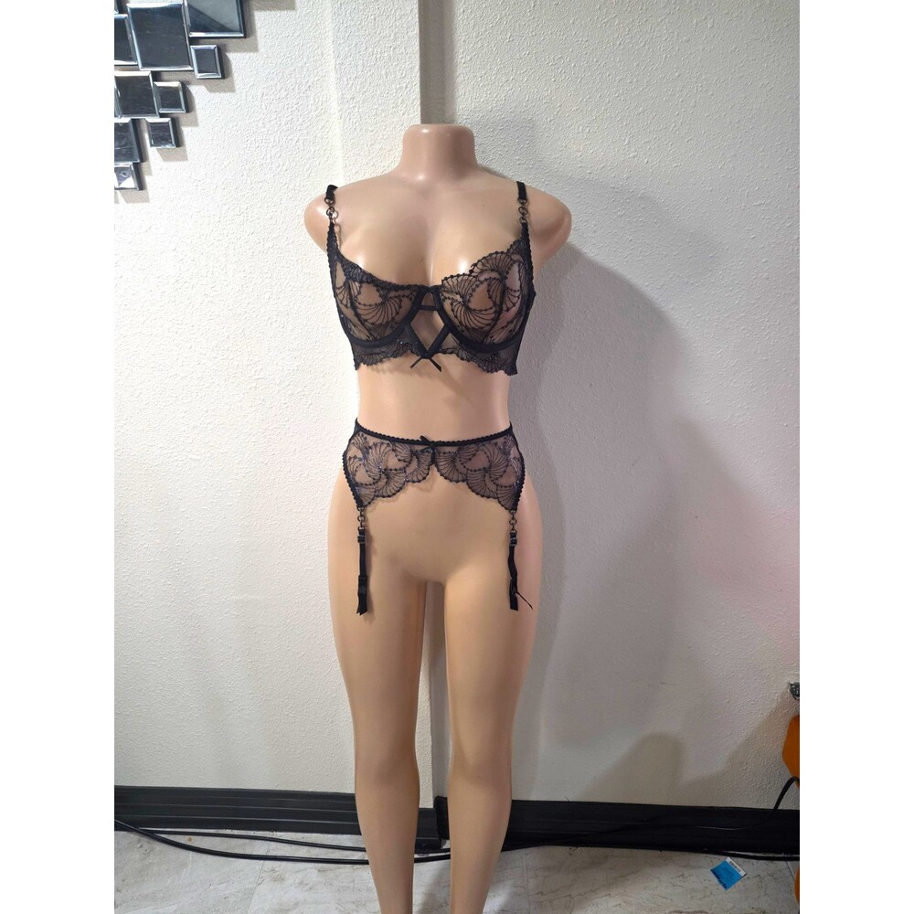 Honey Birdette